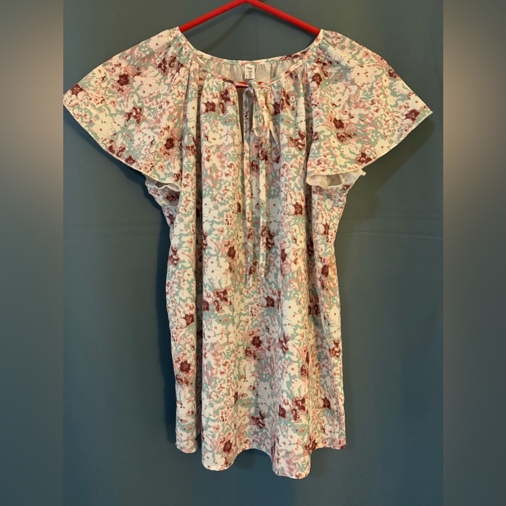 Floral V-Neck Top with Tie | Size M